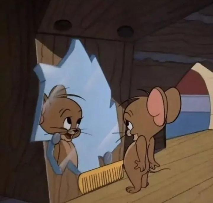 yo en el espejo cuando el outfit quedó como lo planee en mi cabeza