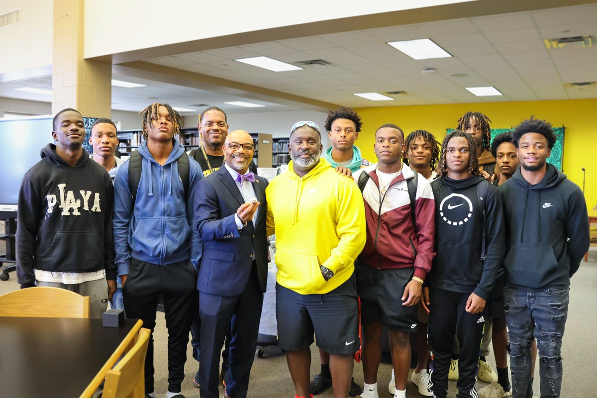FortBendISDSupt's tweet photo. Today, while visiting the Marshall Buffalos, home of the nine-time state champions, I had the honor of receiving an incredible surprise—a championship ring from the @FBMarshallTrack team! Earlier this year, Marshall made history with its third consecutive state title, showcasing the hard work, talent, and dedication that defines the Buffalos. 

Thank you @MHS_Buffs for making me part of this extraordinary team. Proud to celebrate this achievement with all of you! #FBISDProud #LeadthePAC