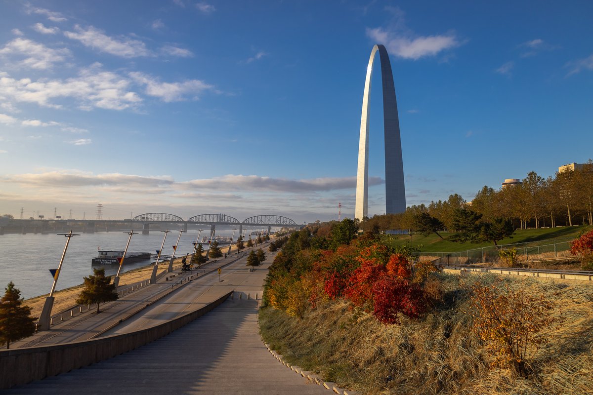 Gateway Arch tweet media