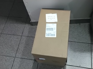 DoomSnails's tweet image. Just so you know @FedEx @FedExHelp @FedExCanada I live on the 3rd floor, not in the lobby next to the garbage can. I love how often my packages are stolen because of your "service"