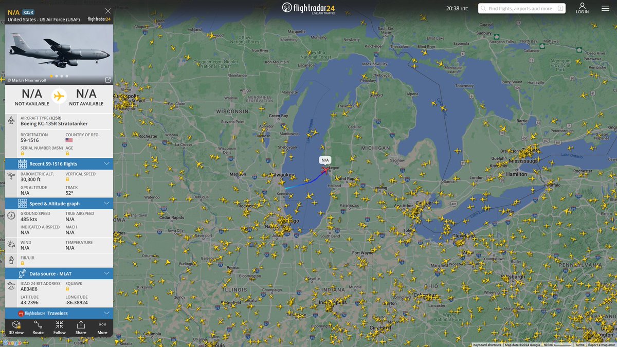 AIYeyENGDdJkjTr's tweet image. Oct. 30 2024
#Milwaukee 128 Air Refueling Wing National Guard Base ==&amp;gt;

#NoCALLSIGN #AE04E6 USAF KC-135R Stratotanker