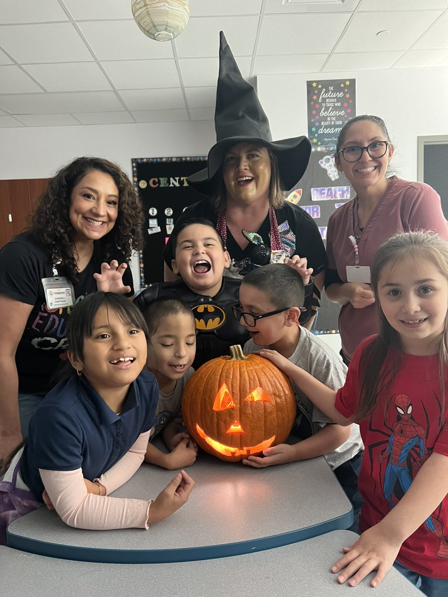 Blanca Jauregui tweet media