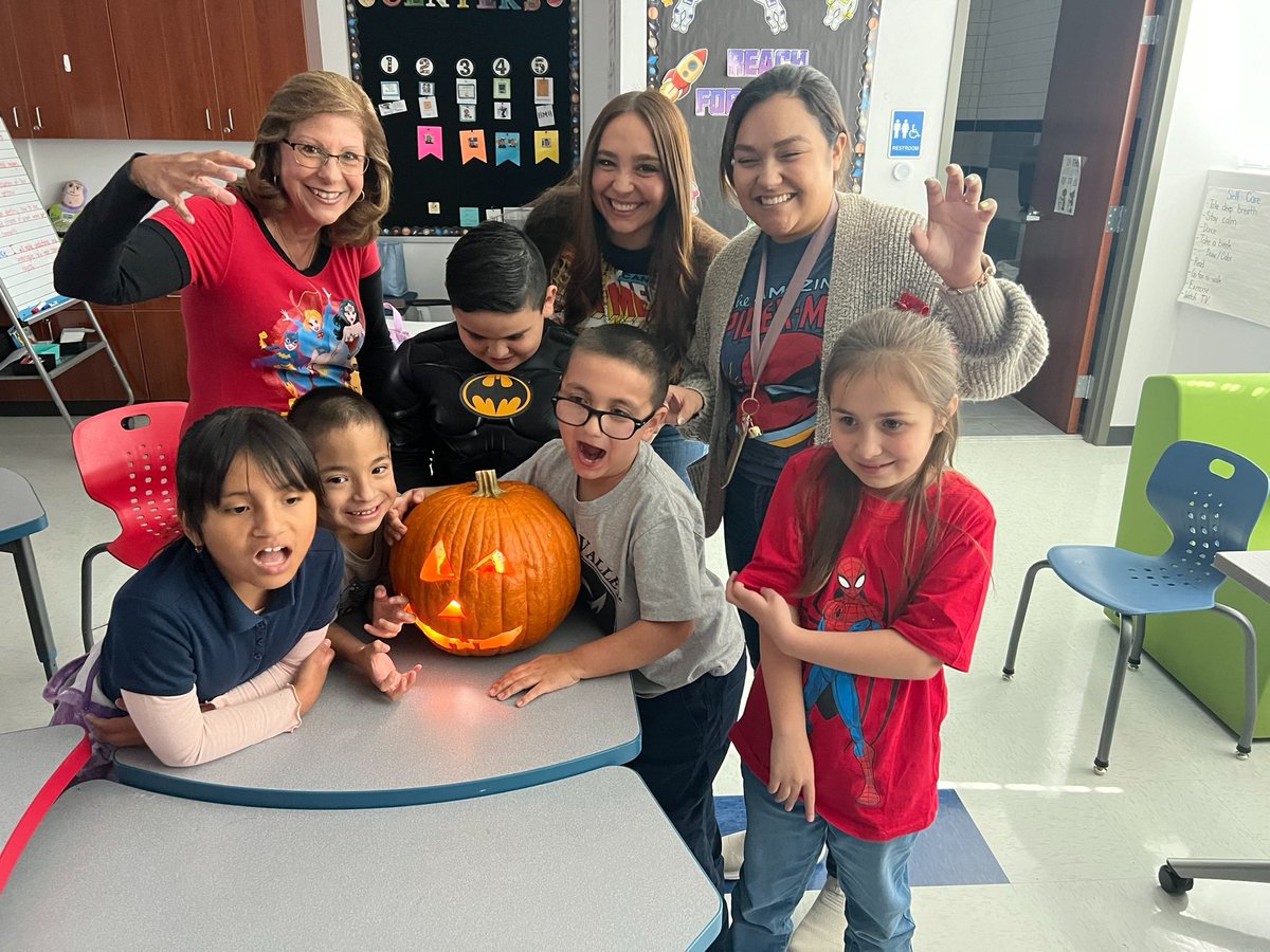 Blanca Jauregui tweet media