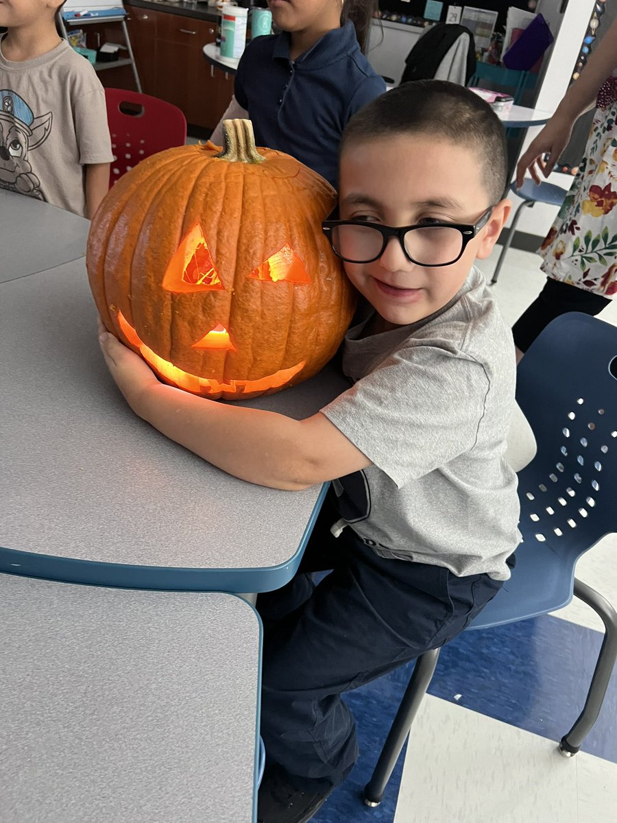 Blanca Jauregui tweet media