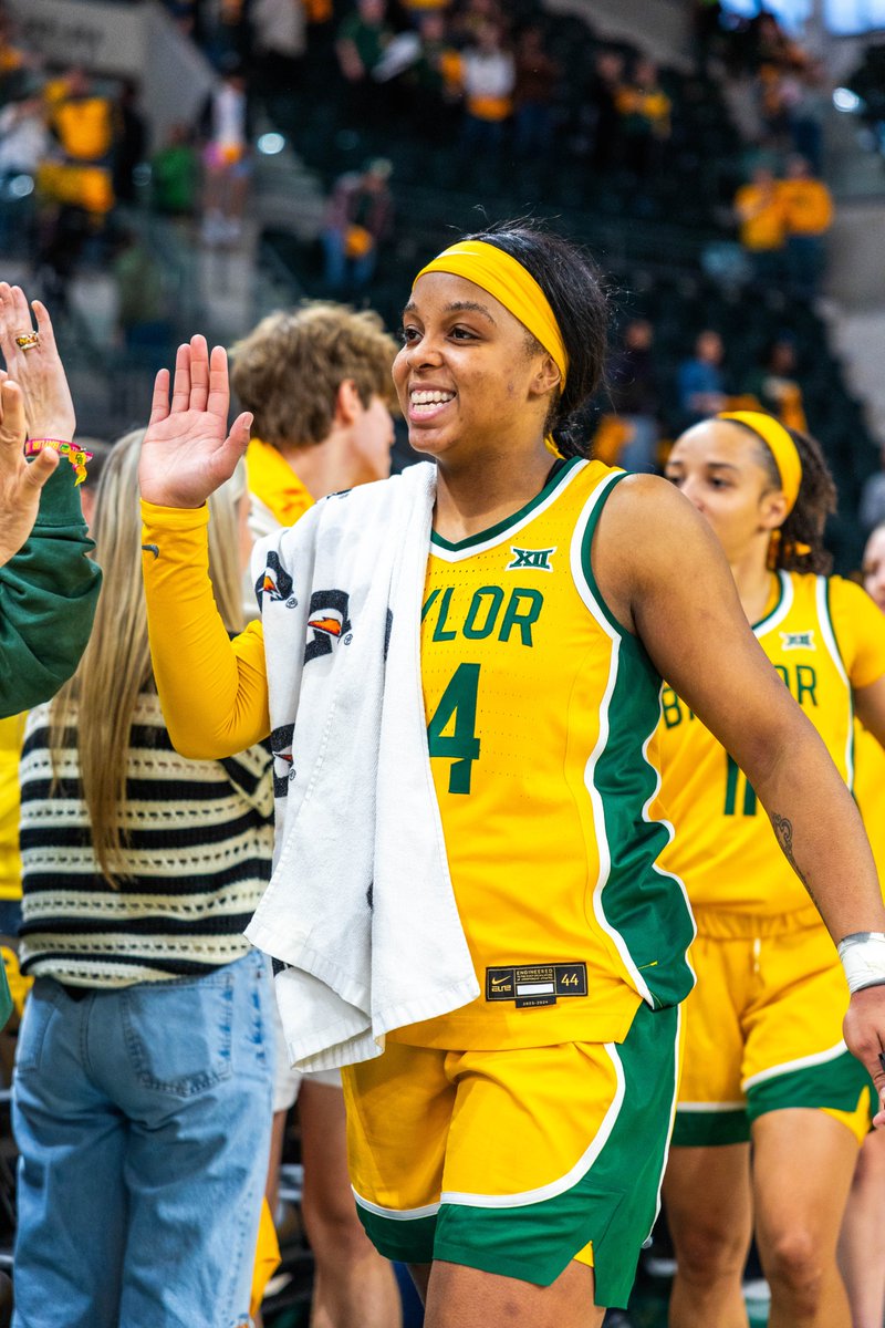 B4AOfficial's tweet photo. .@sarah_T2D and @baylorwbb are back and ready for college 🏀 season! Catch them competing at #Battle4Atlantis next month in Nassau, Bahamas 🇧🇸

Game tickets and fan packages are available for purchase at https://t.co/vqiZkC9Ydr #CollegeBasketball #Baylor #SicEm #GreaterThan https://t.co/CzYSOjg0iO