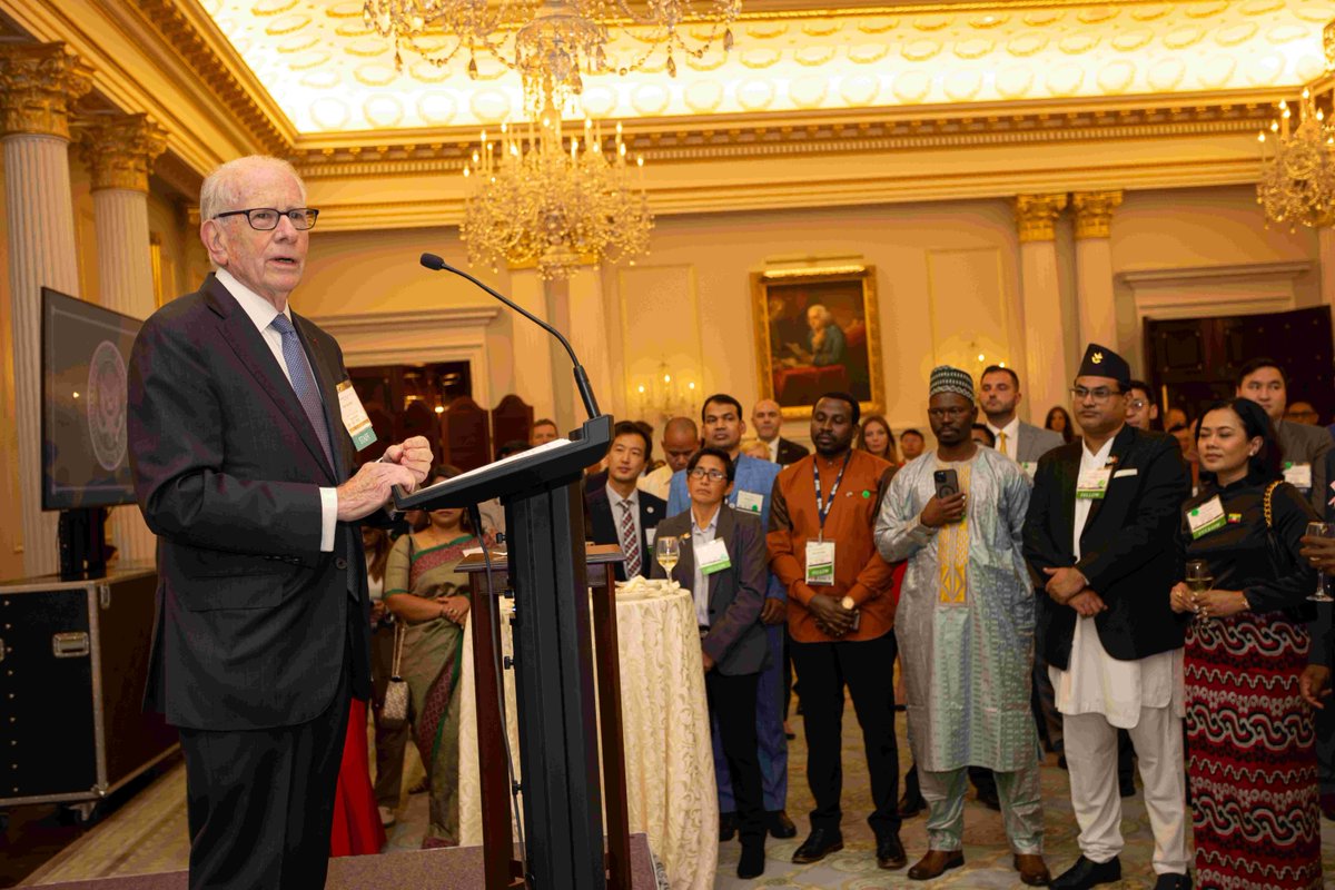 HumphreyProgram's tweet photo. 🌐 An unforgettable evening at the Diplomatic Reception during the Global Leadership Forum 2024! The 2024-2025 Humphrey Fellows, U.S. officials, and diplomats celebrated international collaboration @ECAatState @iieglobal #HumphreyFellows #DiplomaticReception #GlobalLeadership https://t.co/ma9aOqHB7u