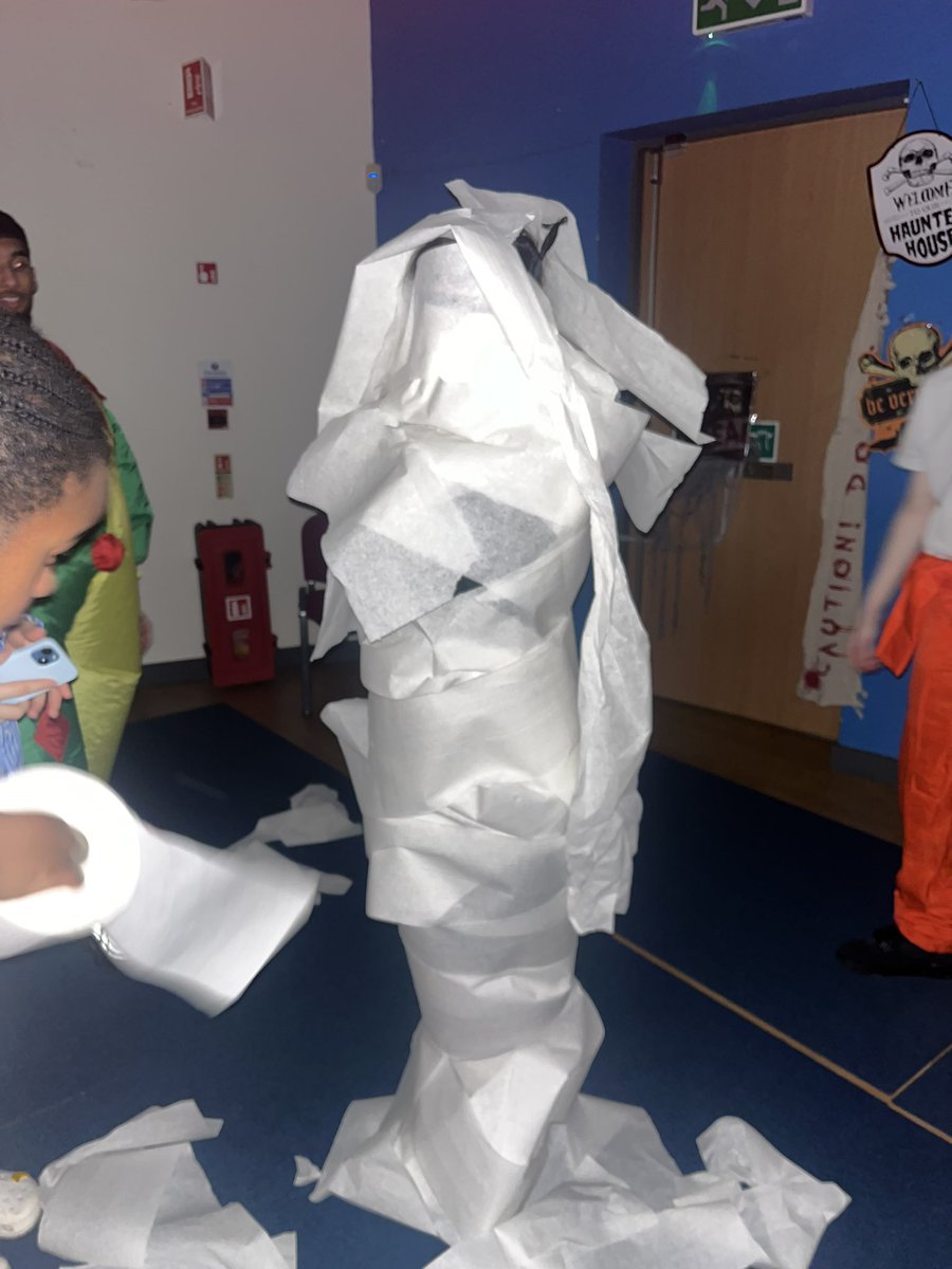 Halloween disco 2024 🫶🏽🕸️🦇🧟‍♀️🧛🏼‍♂️🧙🏽🦹🏼