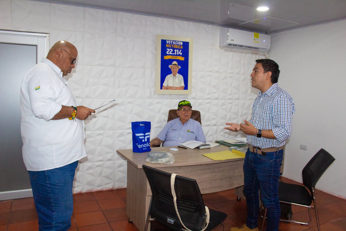 AlcaldiaAcacias's tweet photo. Con el objetivo de lograr beneficios para los comerciantes y empresarios de nuestro municipio, nos reunimos con @Fenalco para evaluar la posibilidad de crear alianzas estratégicas con este gremio que favorezcan a nuestra comunidad.

#RecuperemosAcacías https://t.co/fR4nYrXzeB