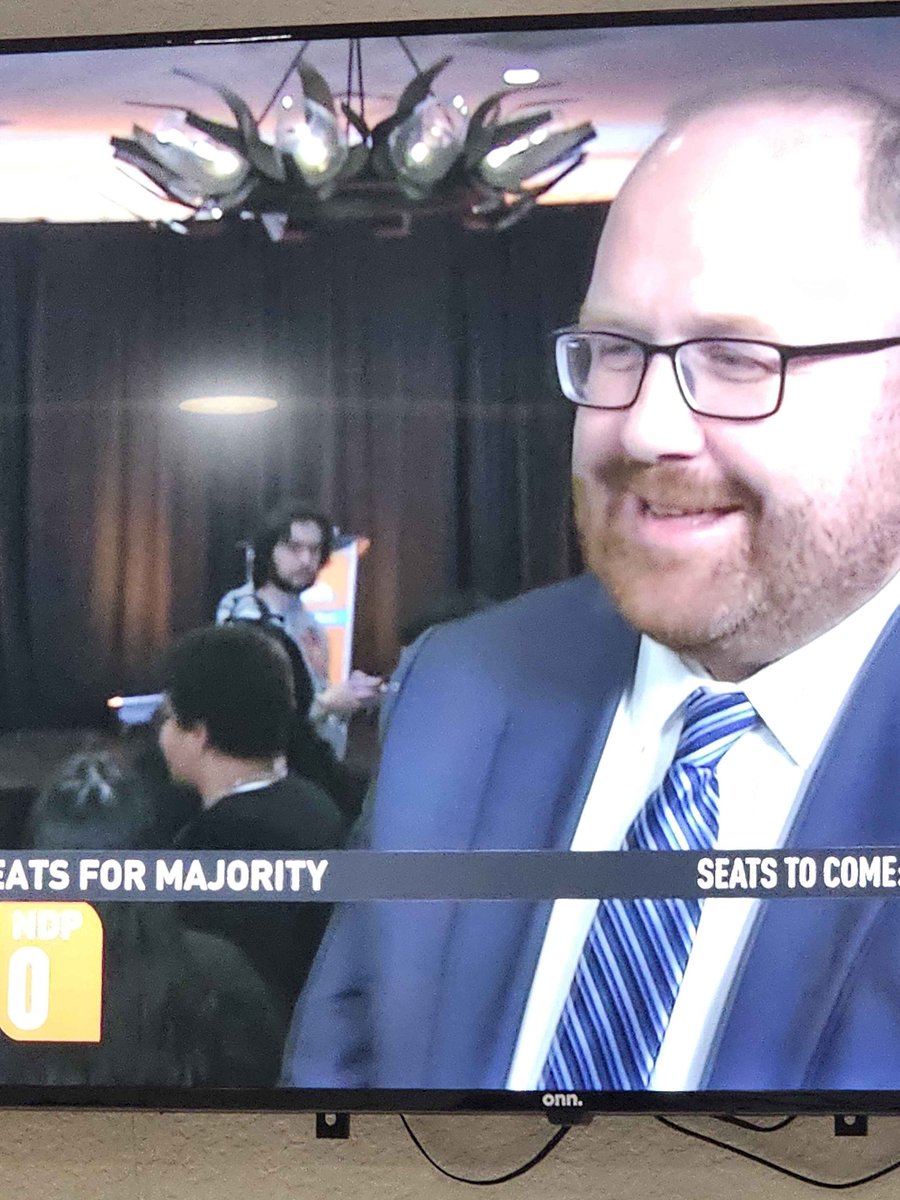 Thanks everybody who sent me screenshots of myself on the CBC election night livestream!! I didn't think my appearance was that distinctive!!!