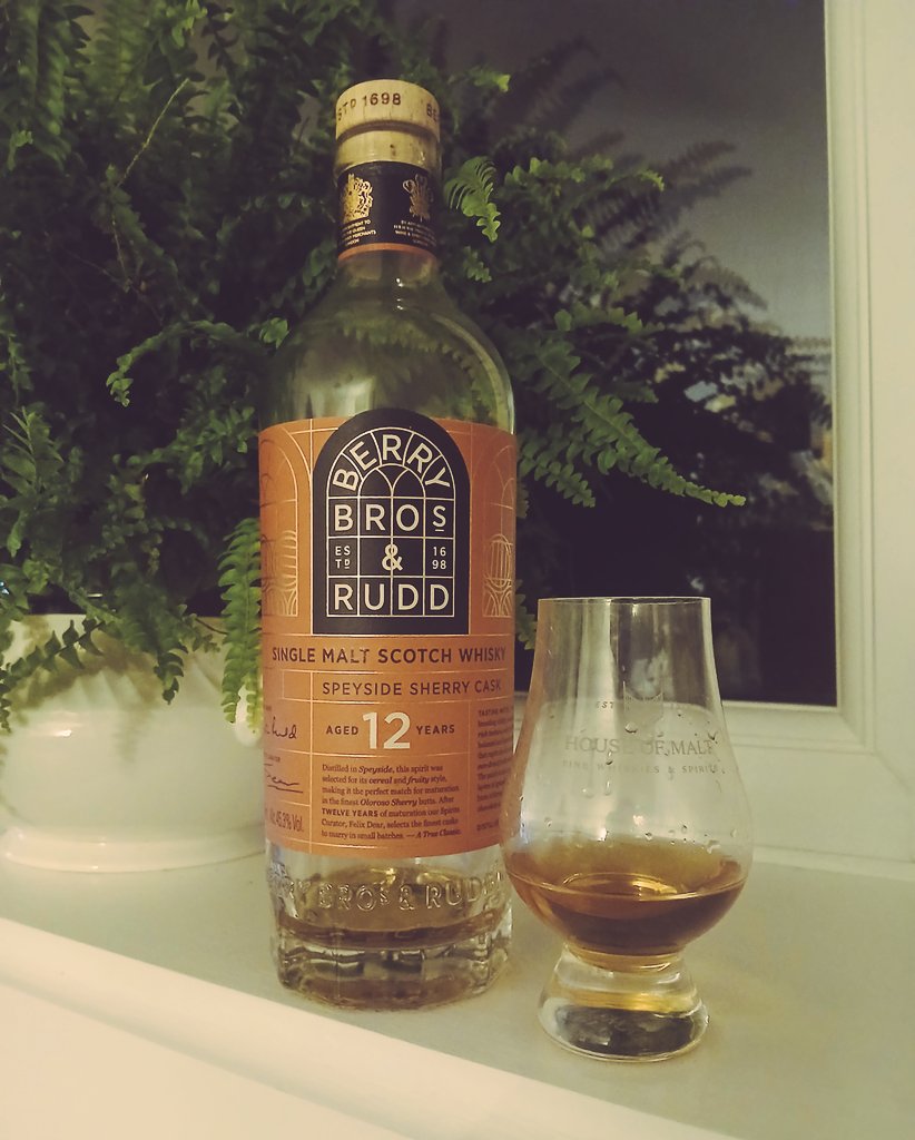 whiskytip's tweet photo. Not bad for £25ish. In the words of @BertSmedley (who shared the wealth) 🙏 #LevelsDontLie #whisky https://t.co/kmkyX8KaZA