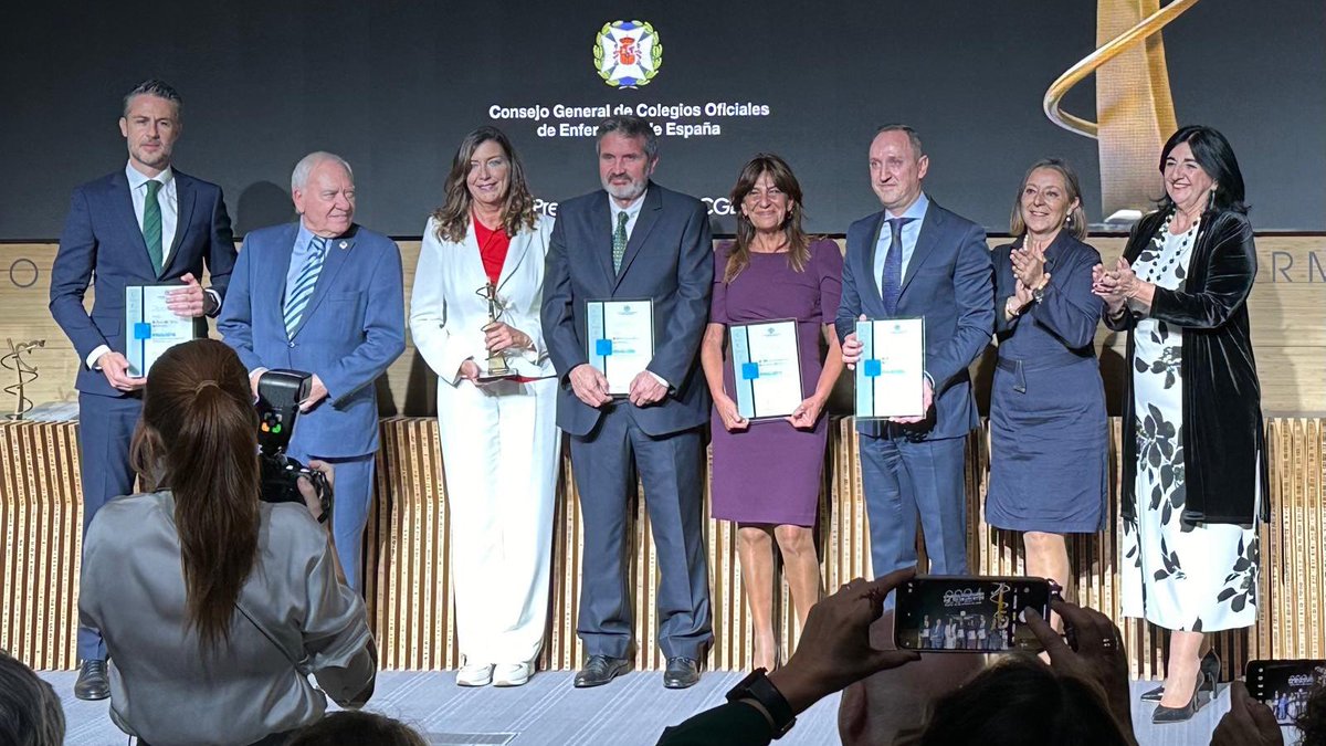 COIBA (@coiba1) on Twitter photo 🏆 Enhorabona a <a href="/Patgompic/">Patricia Gómez Picard</a>, guanyadora de la categoria de gestió als II #PremiosNacionalesCGE!
Sempre és un orgull que la tasca de companyes de Balears es reconegui a escala nacional👏 La secretaria del COIBA, Lola Coheña, ha celebrat el reconeixement amb la premiada. 🏆 Enhorabona a <a href="/Patgompic/">Patricia Gómez Picard</a>, guanyadora de la categoria de gestió als II #PremiosNacionalesCGE!
Sempre és un orgull que la tasca de companyes de Balears es reconegui a escala nacional👏 La secretaria del COIBA, Lola Coheña, ha celebrat el reconeixement amb la premiada.