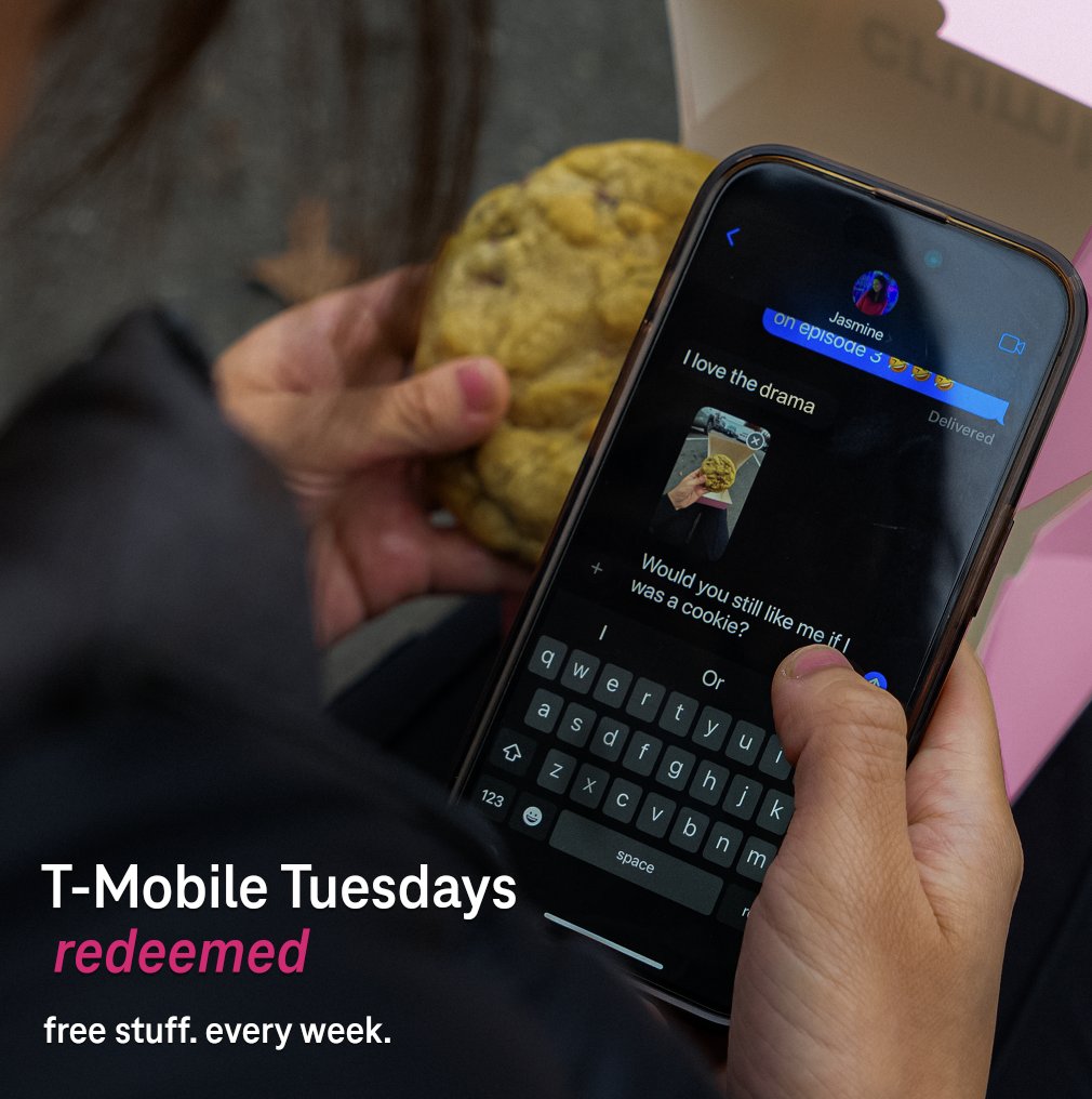 9Bumb's tweet photo. Run don't walk: @TMobile customers can redeem a free @crumblcookies chocolate chip cookie today in T-Life! https://t.co/H80l5eF4kR

#TeamMagenta https://t.co/QVOf08YJTG