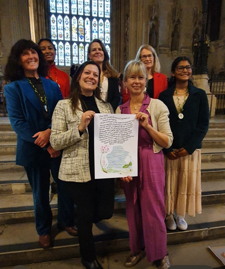 MP For Nature (@mpfornature) on Twitter photo Chalk Stream Poet Laureates announced:
Sarah Tarlow
Junior Chalk Stream Poet Laureate Sofia Odumboni (under 18)
Highly commended:Stephanie Williamson, Tim Sykes, Sally Russell, Sue Moon and Yashwina Ramesh
With huge thanks to <a href="/SarahGreenLD/">Sarah Green MP</a>
<a href="/lindanewbery/">Linda Newbery 📚🌳🐝✏️Ⓥ</a> <a href="/RobGMacfarlane/">Robert Macfarlane</a> <a href="/wodworm/">Mark Wormald</a> Chalk Stream Poet Laureates announced:
Sarah Tarlow
Junior Chalk Stream Poet Laureate Sofia Odumboni (under 18)
Highly commended:Stephanie Williamson, Tim Sykes, Sally Russell, Sue Moon and Yashwina Ramesh
With huge thanks to <a href="/SarahGreenLD/">Sarah Green MP</a>
<a href="/lindanewbery/">Linda Newbery 📚🌳🐝✏️Ⓥ</a> <a href="/RobGMacfarlane/">Robert Macfarlane</a> <a href="/wodworm/">Mark Wormald</a>