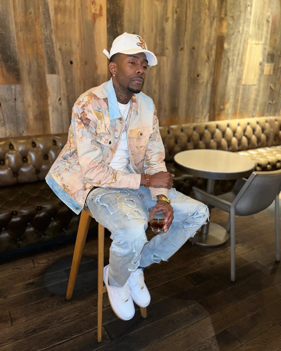 Do it look like I’d subscribe to your OFs lol y’all bi**hes be tweaking on here 😂