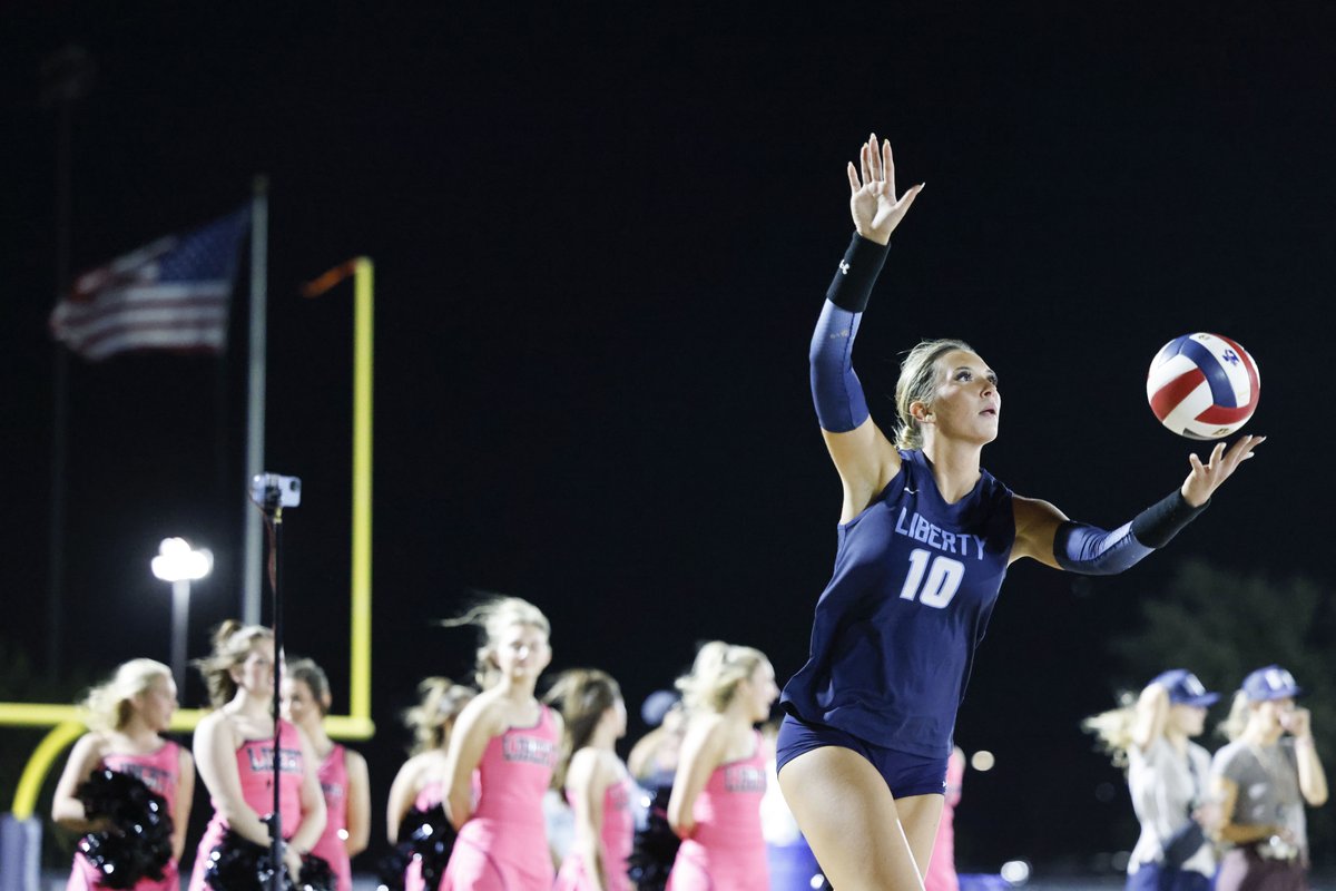 Aces under the lights! Argyle Liberty Christian took on Grapevine in an outdoor volleyball game🏐

📸: Shafkat Anowar / Staff Photographer

Link to full gallery: dallasnews.com/high-school-sp…