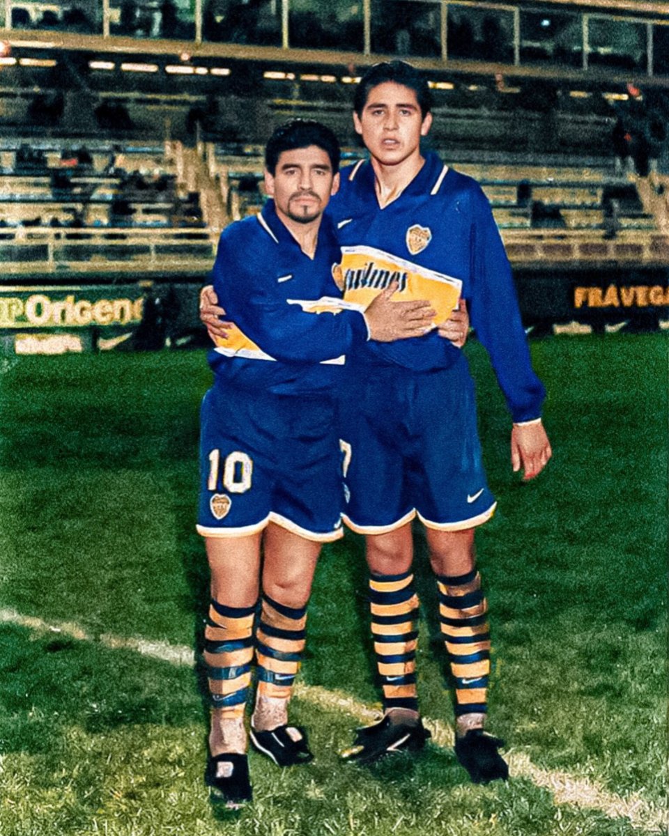 fotosroman10's tweet photo. ¡Feliz cumpleaños, Diego! 🎂💙💛💙 https://t.co/8RIZaJEwya