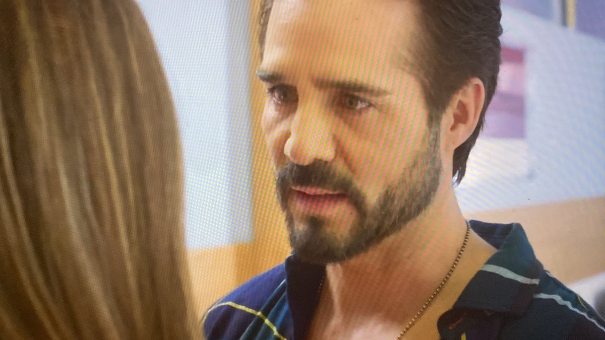 Esas miradas y esas manitas 😅😍😍#Tino y #Aidé <a href="/JoseRon3/">José Ron</a> <a href="/AriDiazz/">Ariadne Díaz ✨</a> #papásporconveniencia