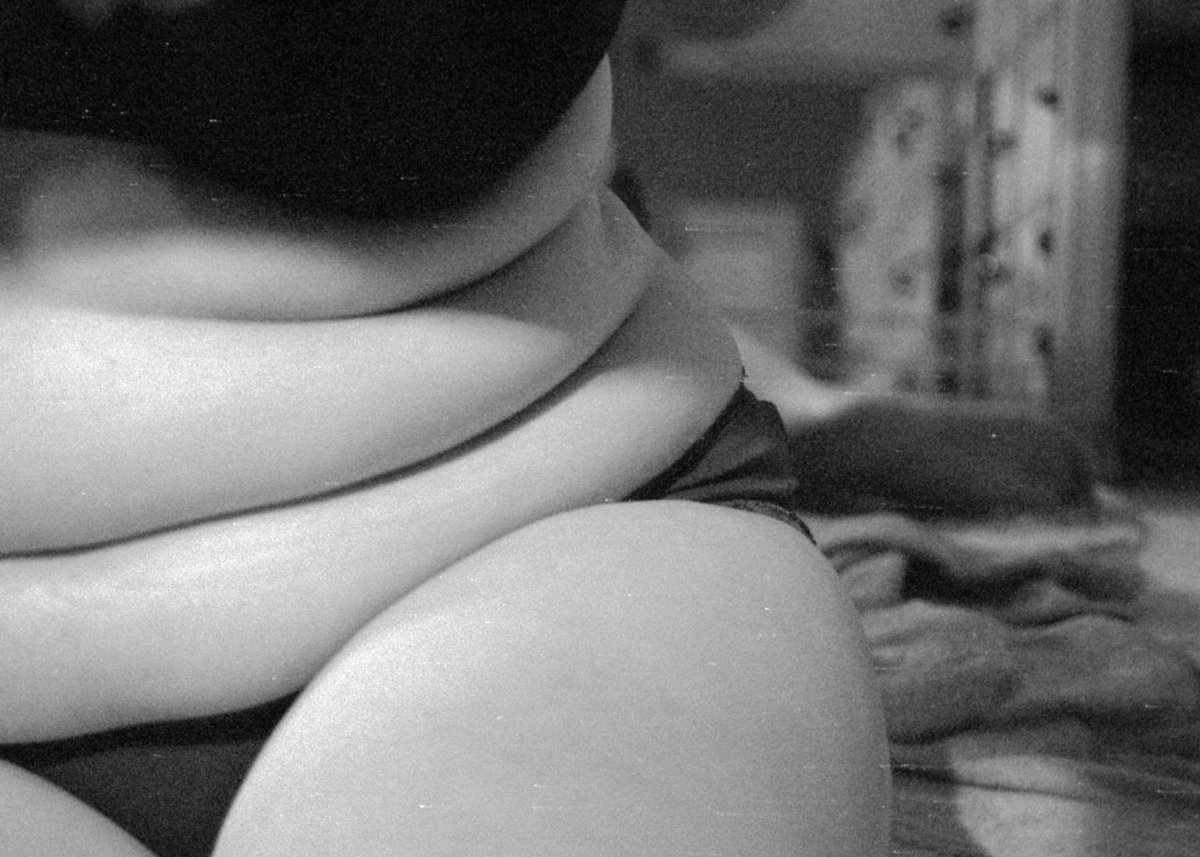 30 • Féminité (bis)

Rien à ajouter. Envie de tout casser. 

#31ThemesAnalogChallenge