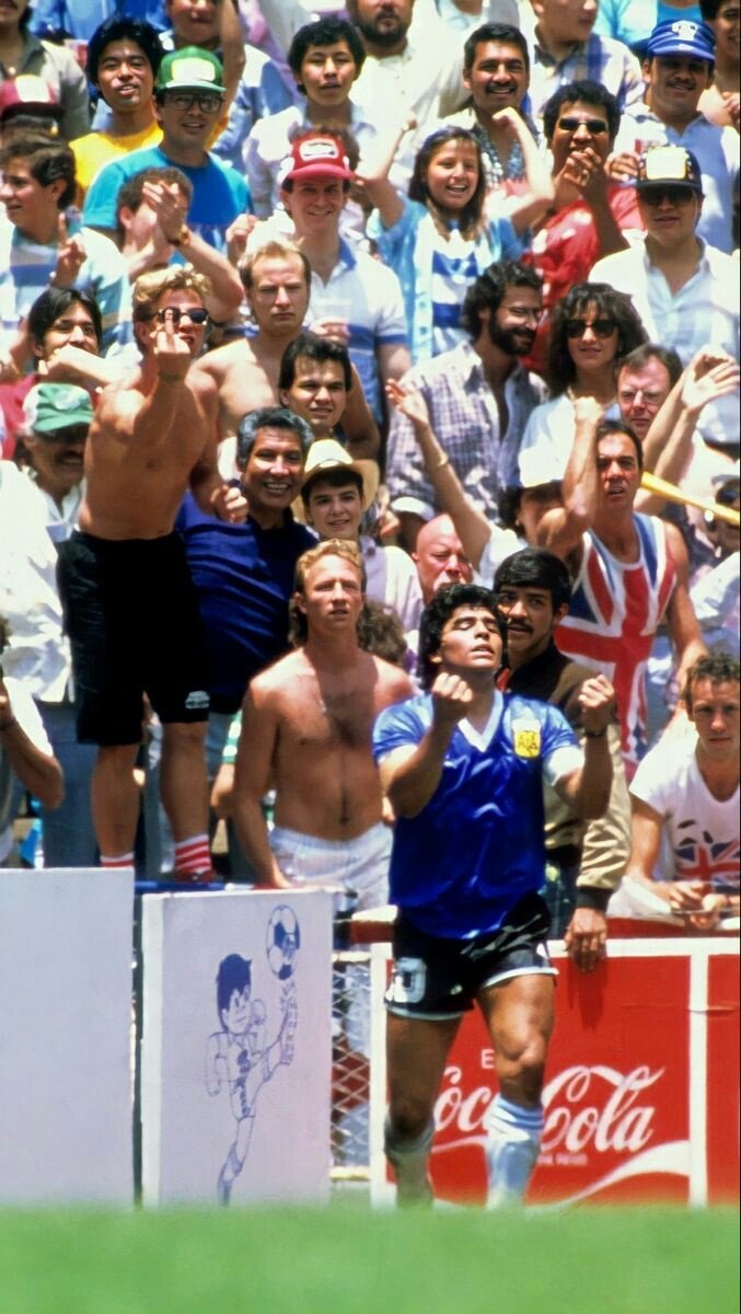 🎂 Feliz cumple a uno de los mas grandes de todos los tiempos! Feliz cumple Diego Armando Maradona! Te extrañamos todos los dias pelusa!

⚽ 30/10/1960 - ♾️🇦🇷

Te amamos Diego, aguante Boca! 💙💛💙

#GraciasDiego 🔟