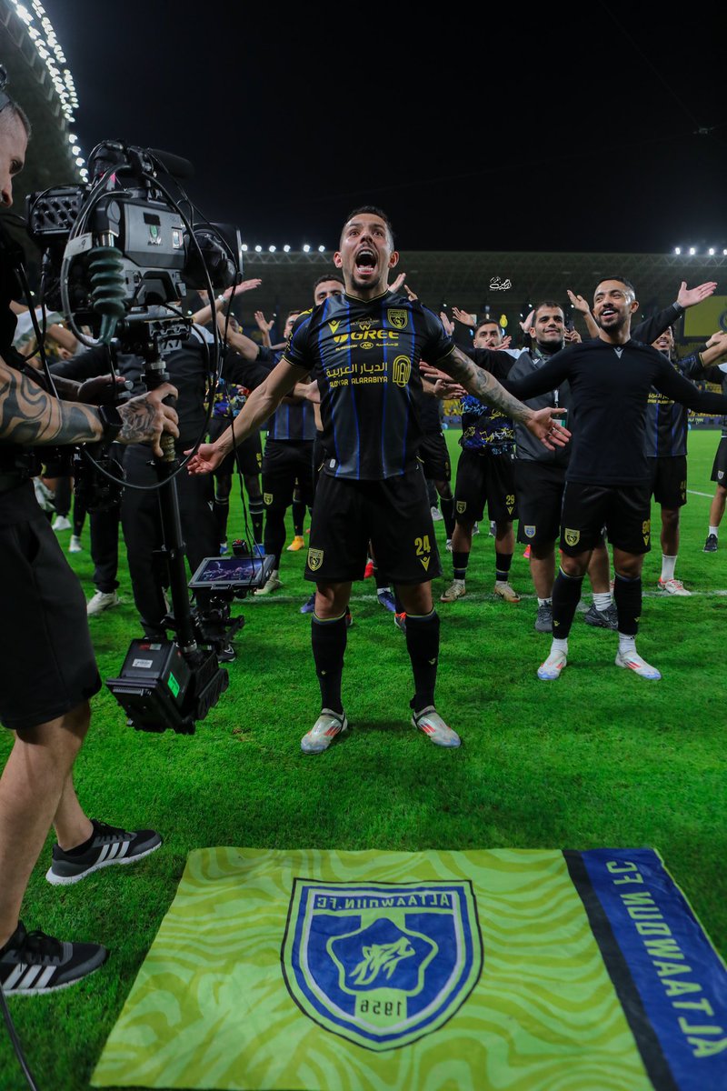 medeiros0524's tweet photo. what a night… we are the wolves! classified 💛🐺

@AltaawounFC https://t.co/Q3N589AeLS