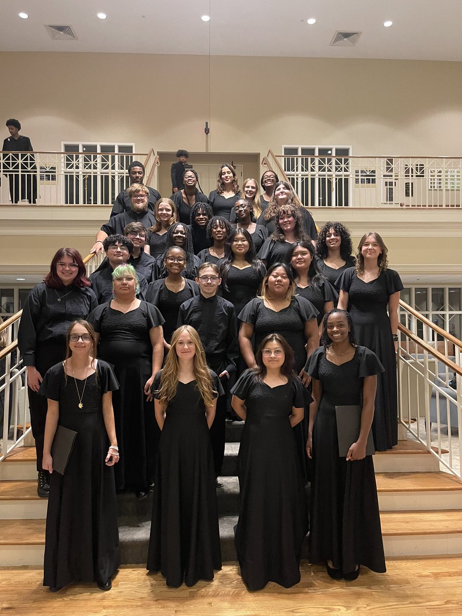 ChoirSmyrna's tweet photo. All-County 2024 was a BLAST! So proud of these amazing musicians and what they accomplished in just a day and a half! 

Love these people!

P.S: Yes, Luke gets his own photo! No questions please! 😂

#onlyoneshs @SmyrnaBulldog 

💜💛 https://t.co/4R2k43sgdn