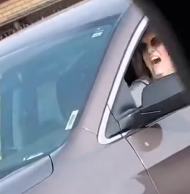 @michael81758766 She gagged herself 🤣🤣