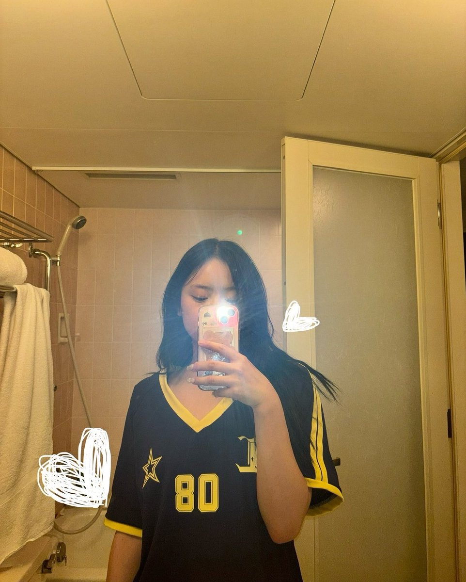 Hanni 🪿 tweet media