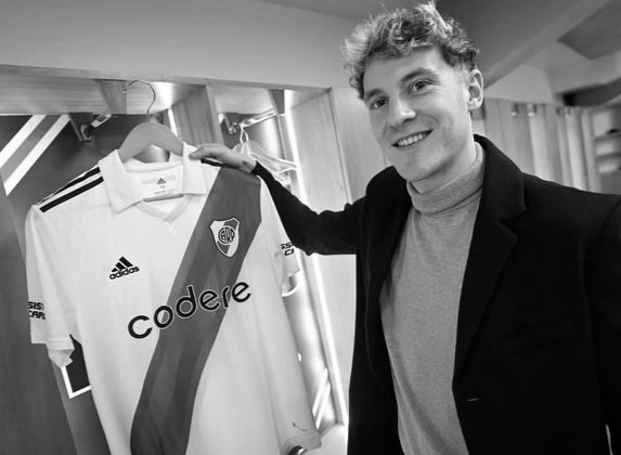 _Ezeee18's tweet image. Disfruto cada fracaso de esta basura.