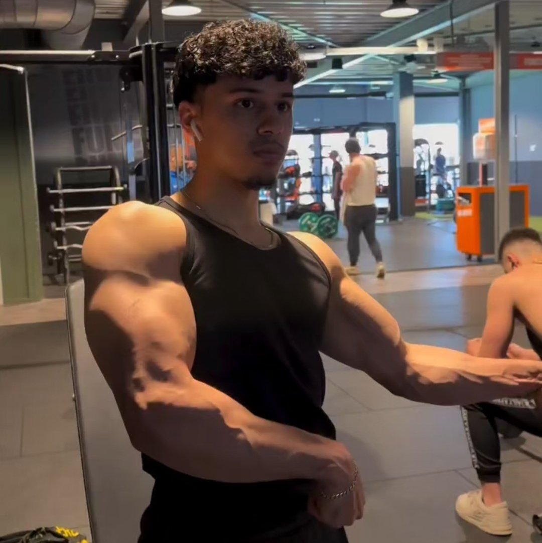 A H M E D_🪽 (@tayechia30452) on Twitter photo 