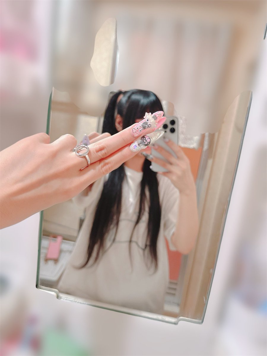 usakun_official's tweet photo. ツインテよりツーサイドアップのが良くない？ https://t.co/1Mss2xaFiY