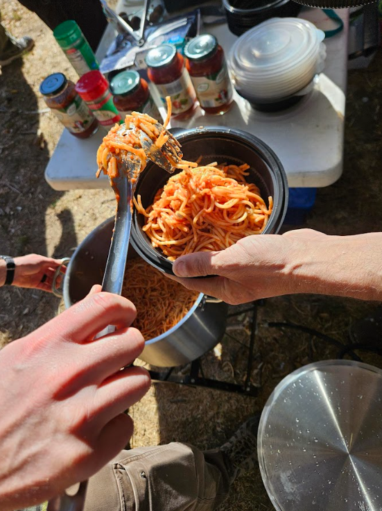 OmahaAutonomous's tweet photo. Last Sunday's Distro went well! Served up some spaghetti and the PRETTIEST cupcakes you've ever seen! 🍝🧁💅 https://t.co/1DGJlfUsse
