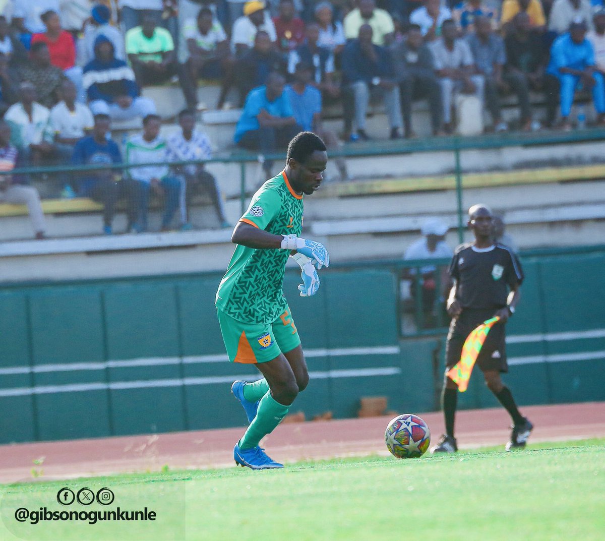 EmmaOfori16's tweet photo. It’s frustrating when you try your best at something and don’t get results😢but that’s nor gonna stop us giving out our best every time.let’s adjust and get it right this time💪🏿 #GYEDi🧟♂️🧤 #MIGHtY🦁 #RIPRAFFA✝️🙏🏿🕊️ #upSUNSHINE🔵🟠 @ssstarsupdates @Kaybaba35 https://t.co/rrMNBhK6v7