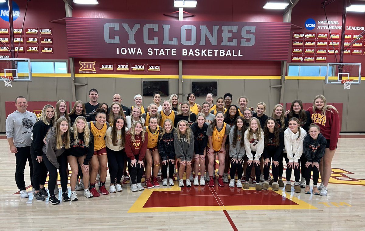 What a great day with this year’s basketball team. Lunch at Hickory Park and then watching <a href="/CycloneWBB/">Cyclone Basketball</a> practice. Thank you again for having us. #iowastateway