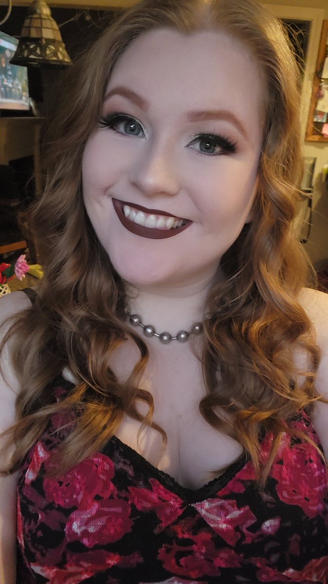 Miss_Aprilz's tweet photo. Live on Twitch!
CoD chaos tonight! 
https://t.co/RdPEclyaLW https://t.co/Xn6pjtUYmi