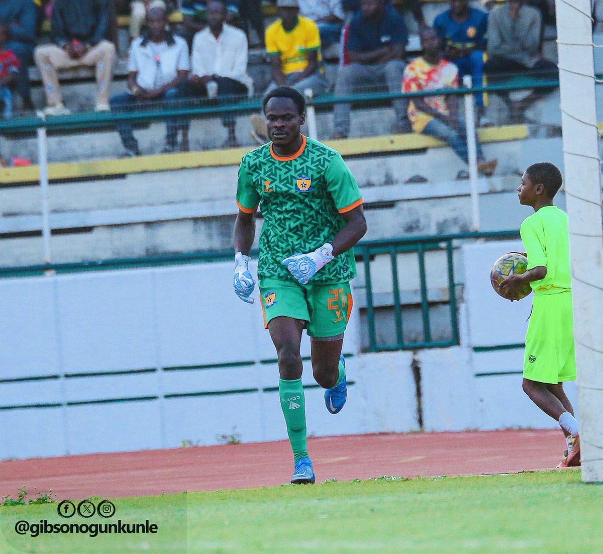 EmmaOfori16's tweet photo. It’s frustrating when you try your best at something and don’t get results😢but that’s nor gonna stop us giving out our best every time.let’s adjust and get it right this time💪🏿 #GYEDi🧟♂️🧤 #MIGHtY🦁 #RIPRAFFA✝️🙏🏿🕊️ #upSUNSHINE🔵🟠 @ssstarsupdates @Kaybaba35 https://t.co/rrMNBhK6v7