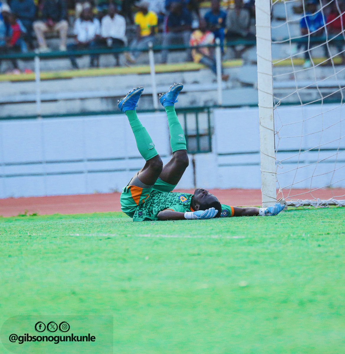 EmmaOfori16's tweet photo. It’s frustrating when you try your best at something and don’t get results😢but that’s nor gonna stop us giving out our best every time.let’s adjust and get it right this time💪🏿 #GYEDi🧟♂️🧤 #MIGHtY🦁 #RIPRAFFA✝️🙏🏿🕊️ #upSUNSHINE🔵🟠 @ssstarsupdates @Kaybaba35 https://t.co/rrMNBhK6v7