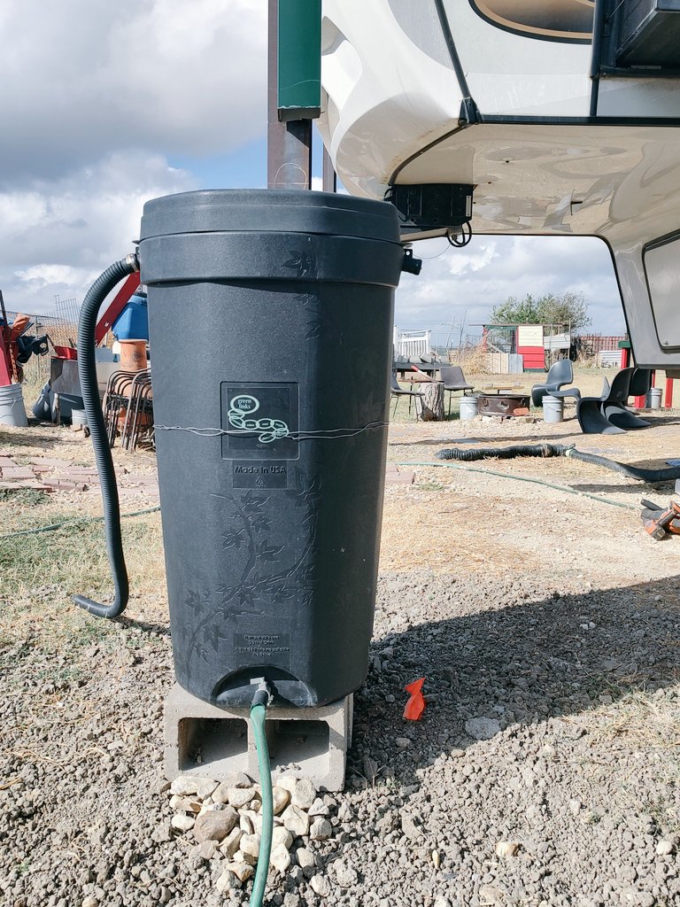 Controltowerst1's tweet photo. With the 🌧️ coming for at least a week,
I got 3/6 rain gutters setup with rain collection barrels.
I'll have all 6 setup soon. https://t.co/EbMASnWExL