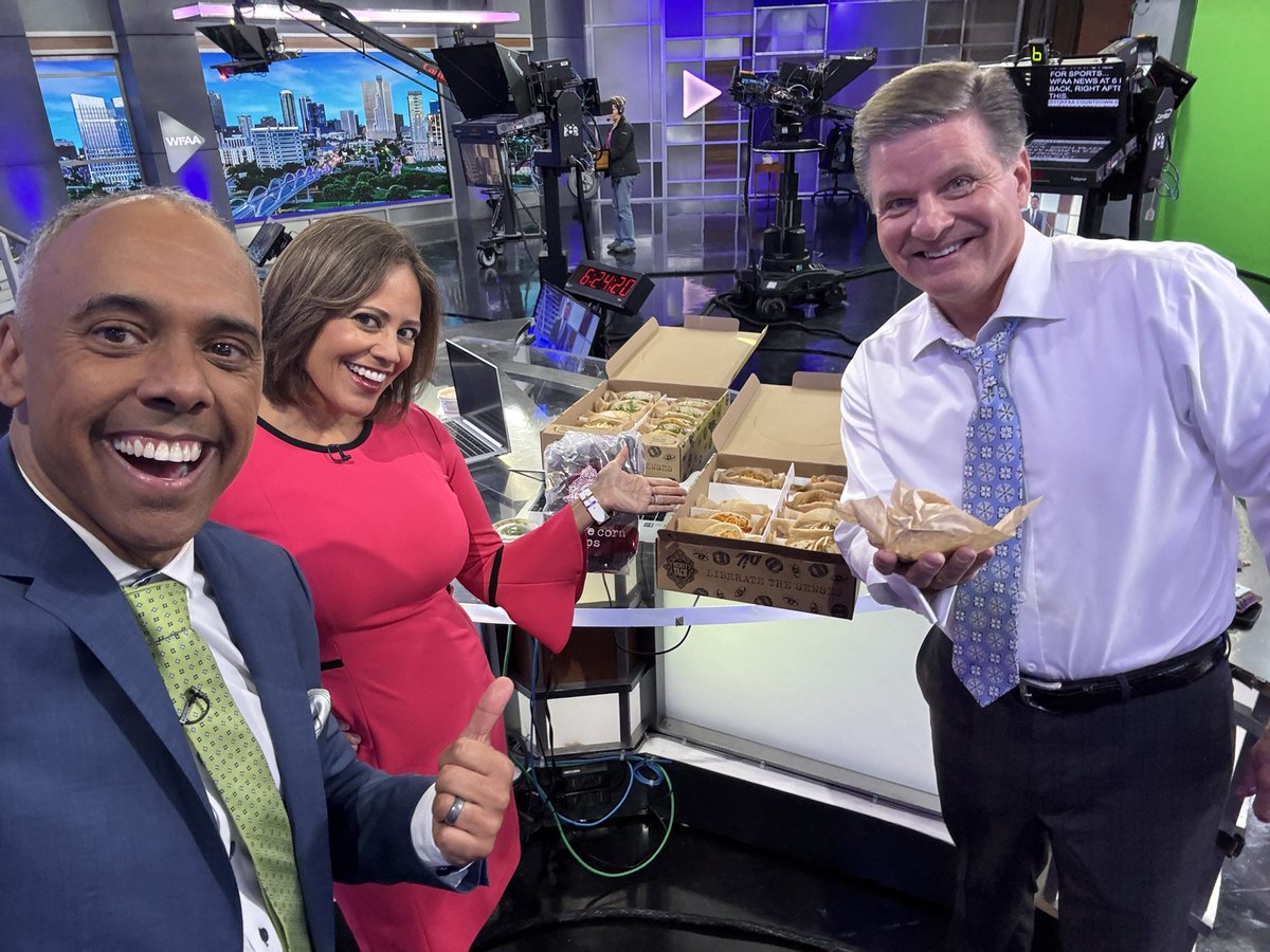 Chris Lawrence (@clawrencedfw) on Twitter photo Thanks to <a href="/wfaaweather/">Pete Delkus</a> for surprising us with <a href="/VTDallas/">Velvet Taco Dallas</a> and all of our faves! Dinner is covered tonight <a href="/wfaaizzy/">Cynthia Izaguirre</a> #wfaa #TacoTuesday #dallas Thanks to <a href="/wfaaweather/">Pete Delkus</a> for surprising us with <a href="/VTDallas/">Velvet Taco Dallas</a> and all of our faves! Dinner is covered tonight <a href="/wfaaizzy/">Cynthia Izaguirre</a> #wfaa #TacoTuesday #dallas
