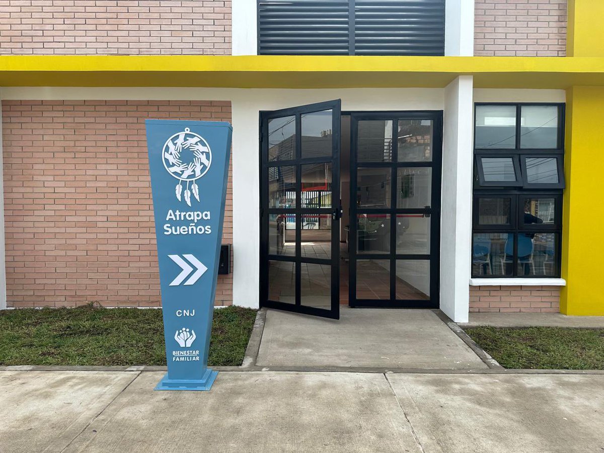 Findeter's tweet photo. #FindeterTransforma | En Findeter nos sentimos orgullosos de trabajar de la mano del @ICBFColombia para construir más y mejor infraestructura para nuestros niños y jóvenes. ¡Entregamos la Casa Atrapasueños en Villavicencio, Meta. Está completamente dotada! https://t.co/v3quXi0G6D