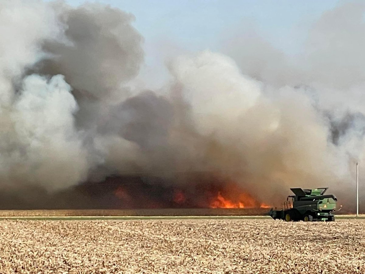 10-29-24 4pm- 
A field fire is rapidly advancing north near the borders of Champaign and Vermilion Counties. It has crossed I-74 and is now north of Ogden.