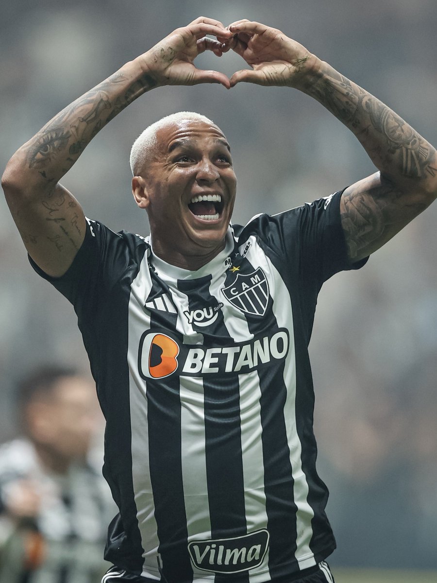 balotaromantico's tweet photo. pai, vai tirando todo o ódio dos argentinos contra ele
vai repreendendo todo mal

que ele não seja vitima de agressão
faça o deyverson voltar vivo para o Brasil

AMÉM https://t.co/FHsAciSy6J