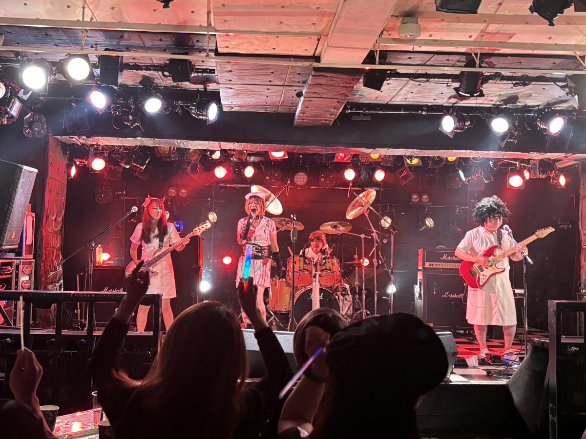 nurthshaker's tweet photo. ダイナマイト☆ハロウィン
久しぶりの出張診察(ライブ)やけど
場所はいつものsoma( ´艸｀)
#なーすしぇーかぁー https://t.co/WH9vZj6hwH