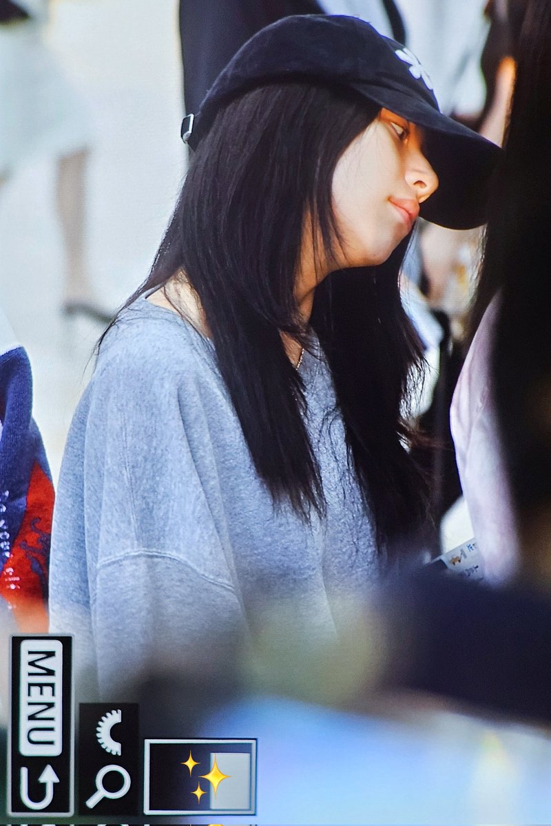 241030 GMP 출국 

#트와이스 #TWICE 
#채영 #CHAEYOUNG