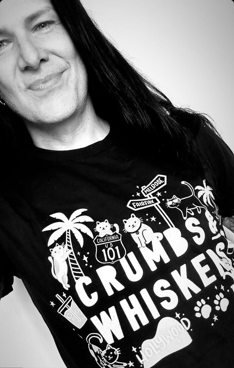 SoCal_MusicFan's tweet image. Sweet black and white pic of Todd @todddammitkerns looking sooo cute wearing his Crumbs &amp;amp; Whiskers kitten/cat cafe t-shirt! 😻 Looove to see the different shirts he has! ❤
Credit: Todd Kerns IG
#ToddKerns #offstage #style #catlover #cats #LosAngeles
#blackandwhitephotography