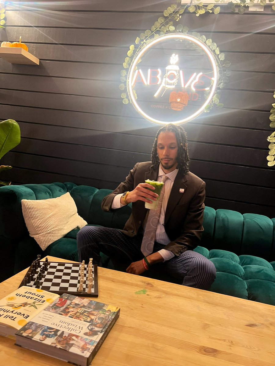 If you’re in downtown/Old Town I encourage you to check out out Above Grnd Coffee, a Somalian-Black-owned soffee shop.

One of the owners is <a href="/ahlam4pdx/">Ahlam Osman</a> who is running for City Council in District 3. She is a fantastic community leader, business woman &amp; youth advocate. Go vote! 👑