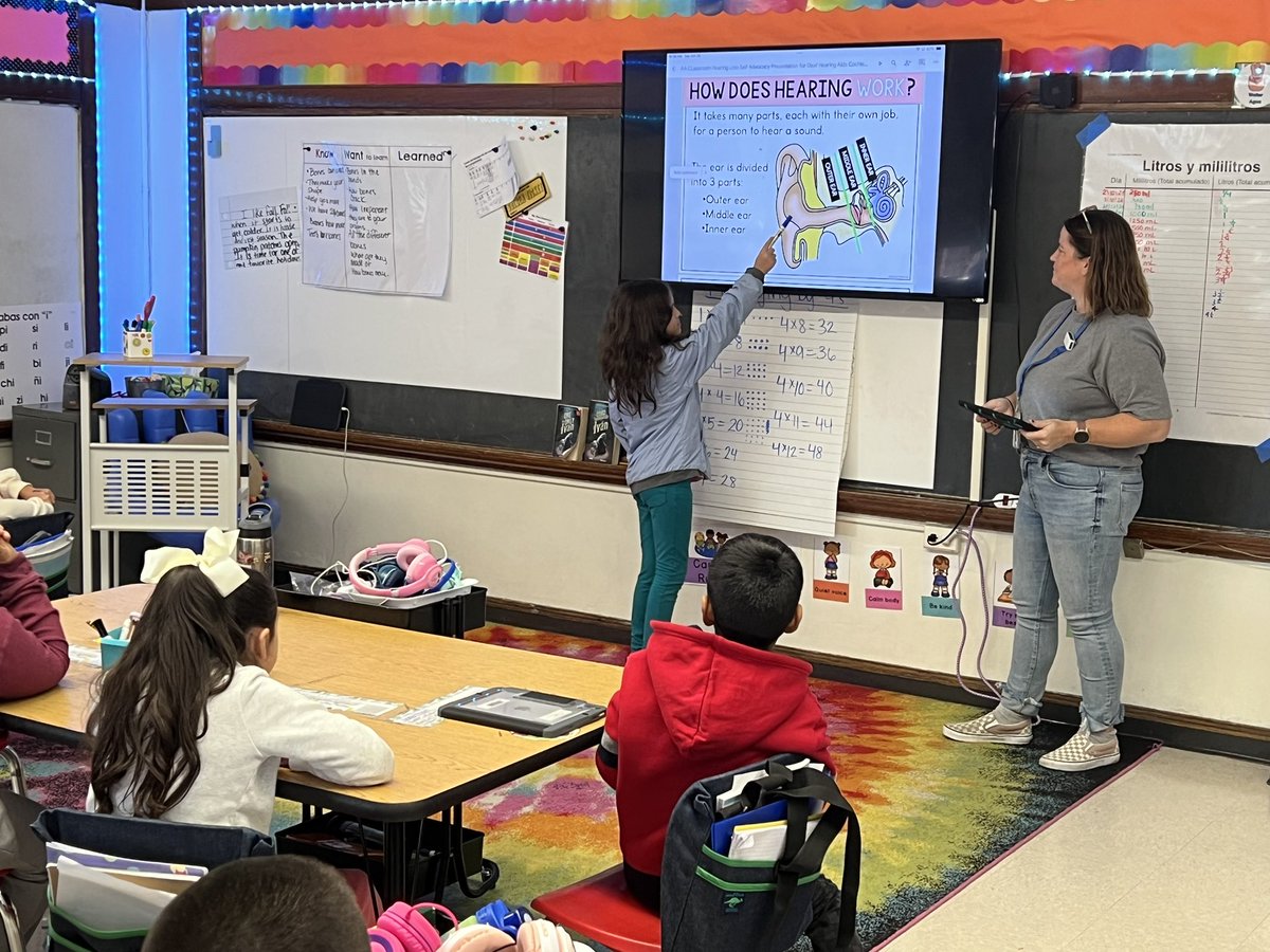 jriosd100's tweet photo. Thank you to Ms. Ramirez and Alyssa for teaching us more about the ear and hearing loss for our Human body unit. #Hiawathapride #d100inspires https://t.co/4SMDkX62Sk