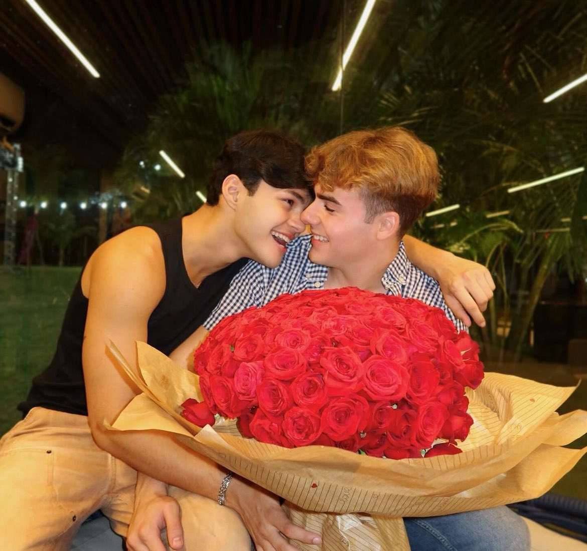 Que viva o amor em todas as formas 

ESCUTE RESPIRA RELAXA