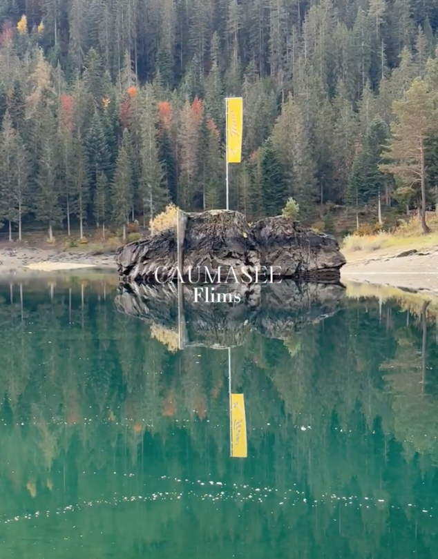 NewInZurich's tweet photo. The beauty of #Caumasee #Flims in #Autumn. Take a look: https://t.co/ipL3ppcKEv
#switzerland #swisslakes #swissviews https://t.co/jLdv1HLMhy