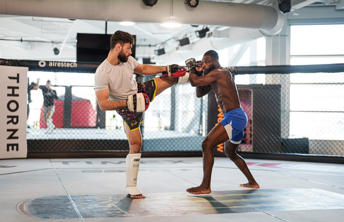 funkmasterMMA's tweet image. I’m gonna shock the world! Ready to ruin some parlays and remind the world what I can do 😤 5.5 weeks to go!
•
#UFC310 #FunkHarborRum #Lifestyle #Hardwork #Vegas