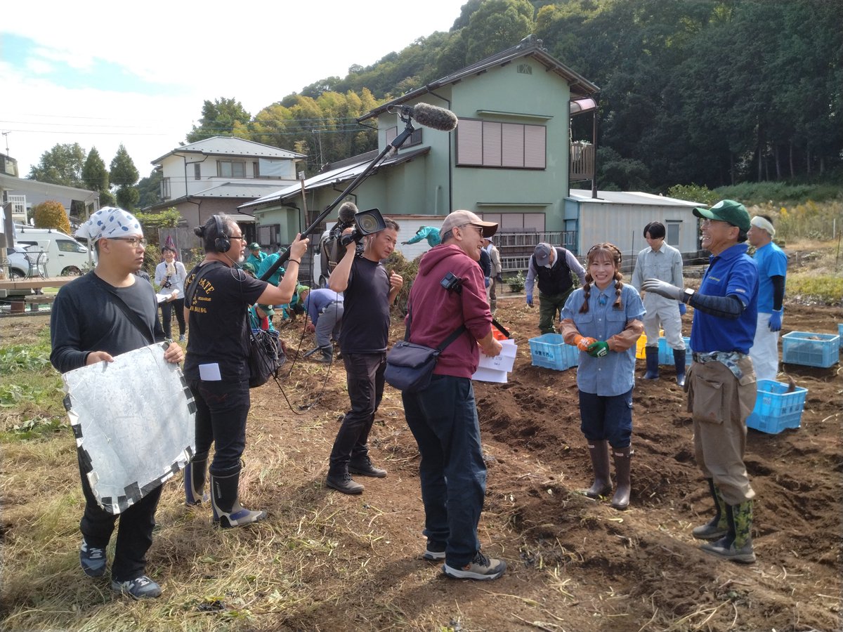 yamakita_town's tweet photo. テレビ神奈川「かながわ旬菜ナビ」で山北町が放送されます。やまきた野菜くらぶの活動や、とれたて山ちゃん、恭月さんが紹介されます。ぜひご覧ください！

●放送日　令和６年11月３日（日）9:00～9:30
●再放送　令和６年11月４日（月）10:00～10:30
●HP　https://t.co/aAYgv6m1Qz https://t.co/lViVXXSNlV